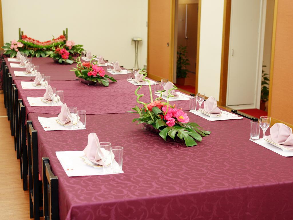Hotel Crown Palais Shuhoku Одате Екстериор снимка